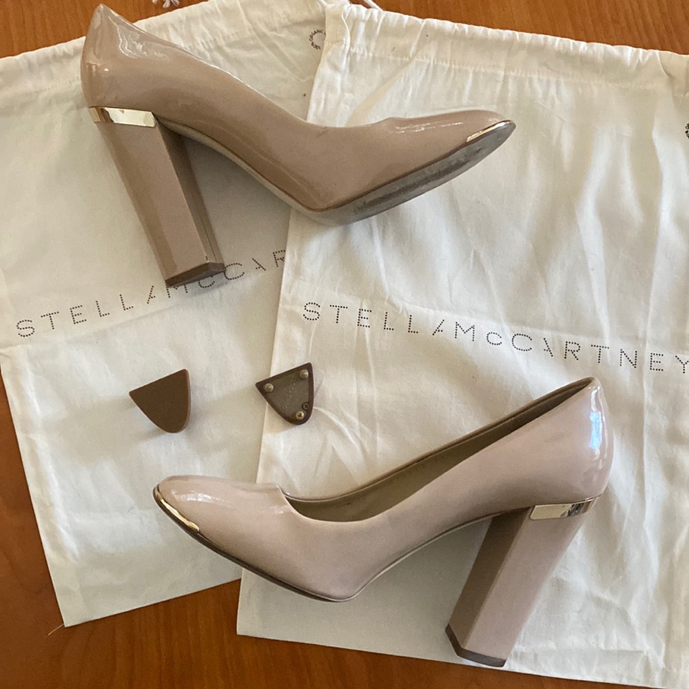 Stella McCartney - Vegetarian Leather Pumps (Beige) Size: EU: 39.5 / US: 9